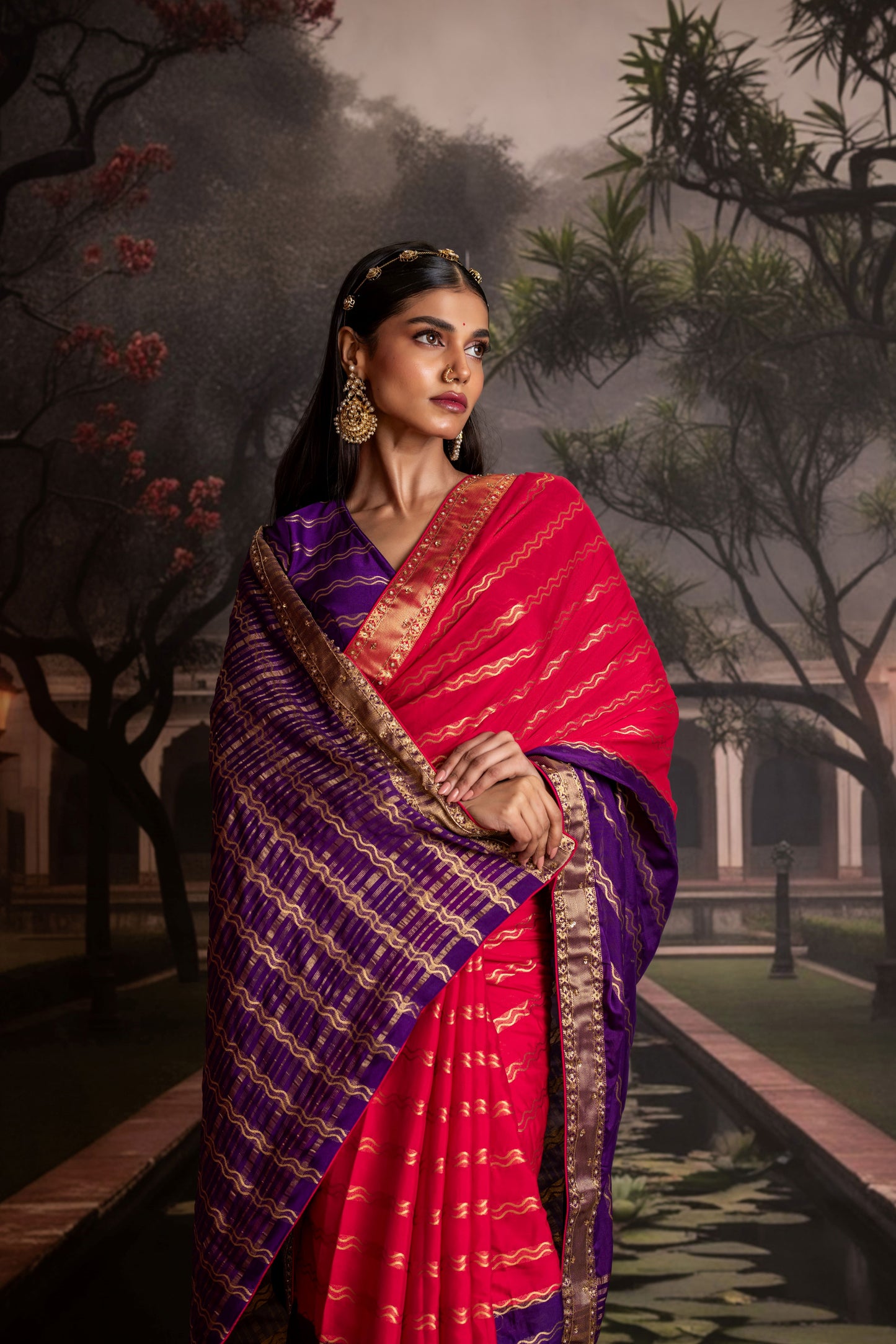 Striking dual-tone Crepe silk saree