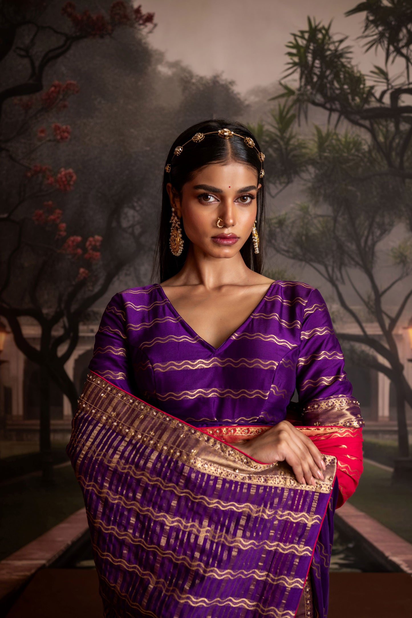 Striking dual-tone Crepe silk saree
